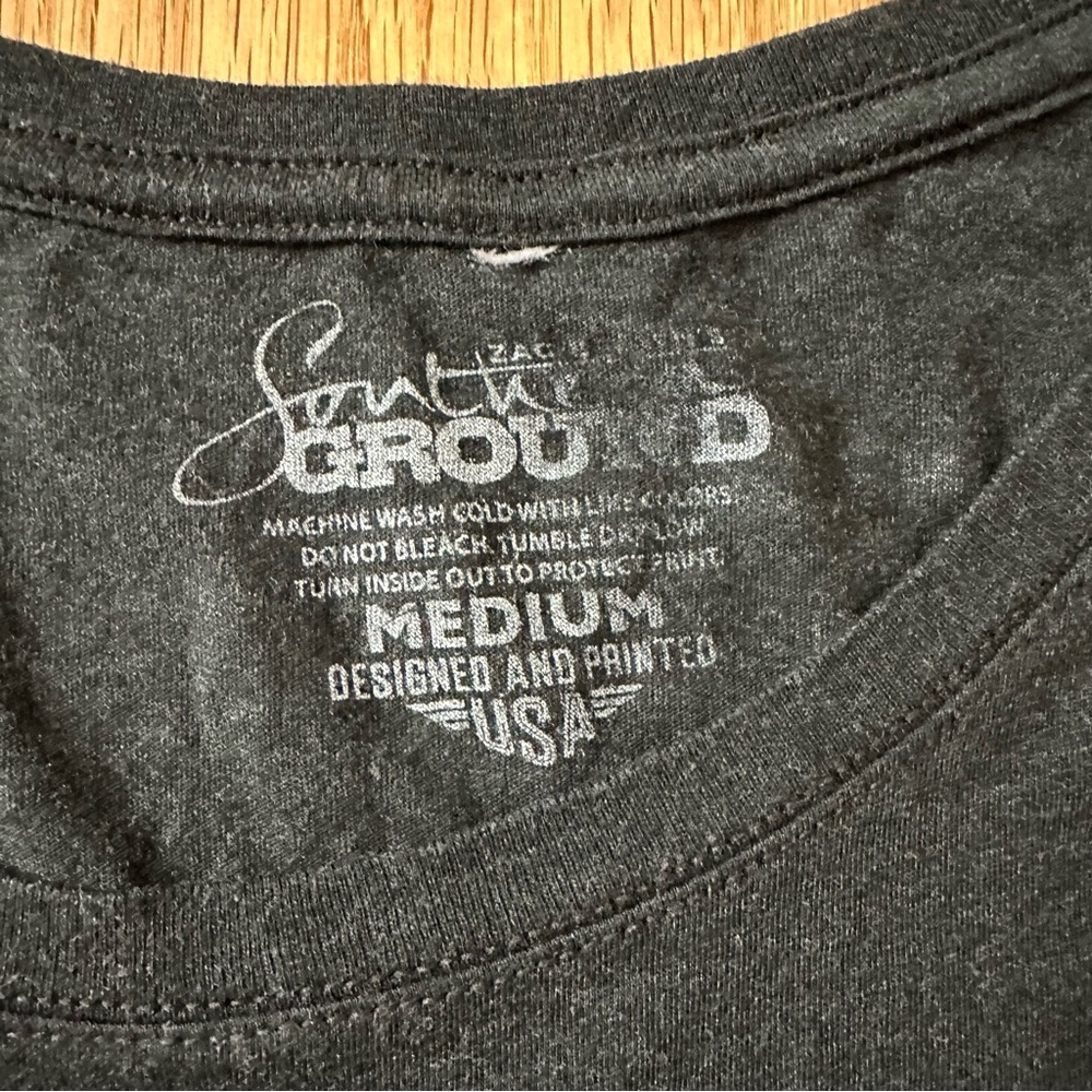 Zac Brown Band Women’s Concert Tee - Jekyll & Hyde Tour 2015 - Picture 4 of 5